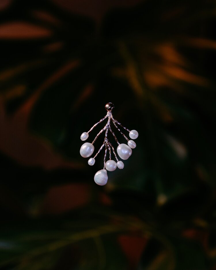 DREAMBOX Blooming Pearl Ear Jacket