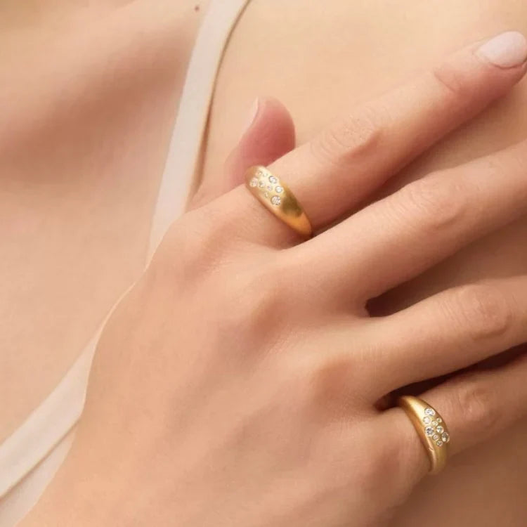 ELIZABETH MOORE Diamond Pinky Ring