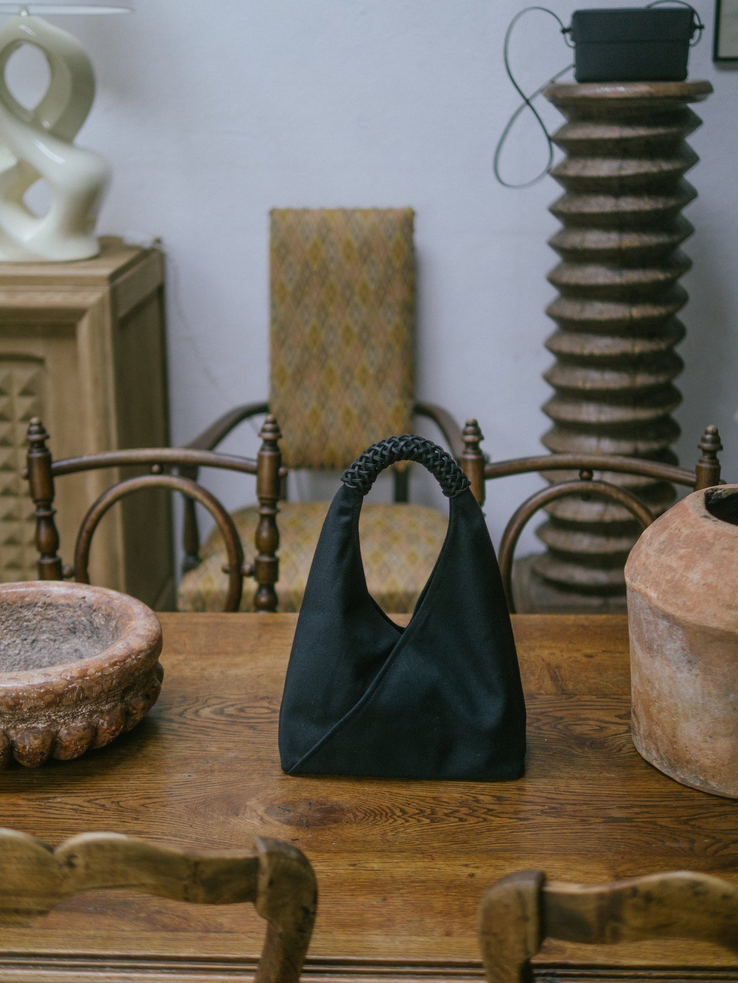 KAMARO'AN Woven Triangle Bag 36