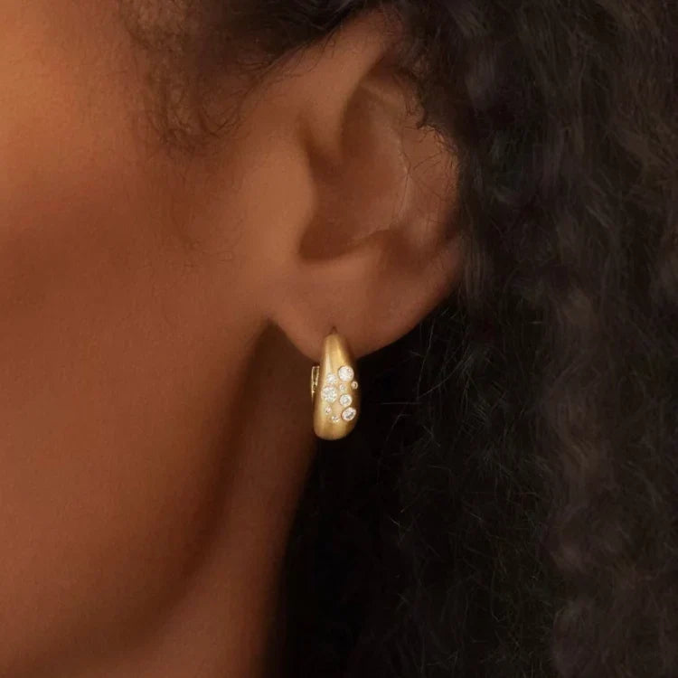 ELIZABETH MOORE Fairy Dust Diamond Hoops