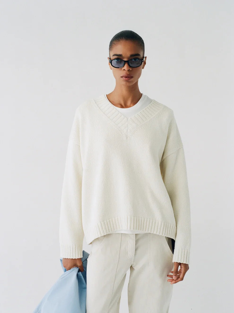 JAMES STREET Sloane Vee Milk