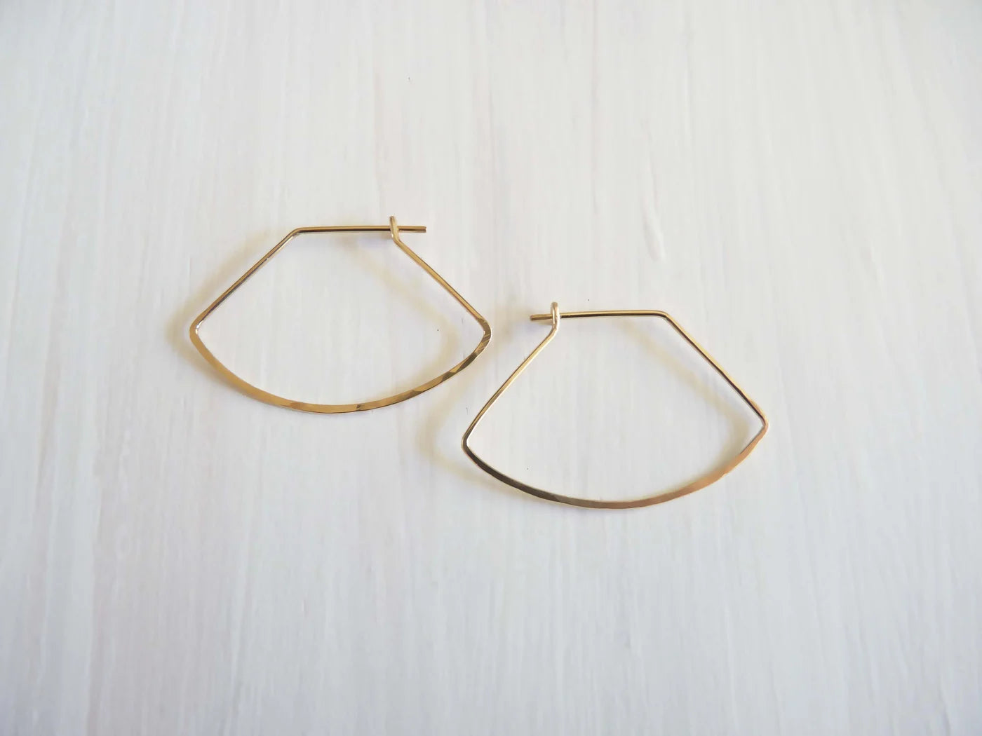 CINQ Curve Earrings